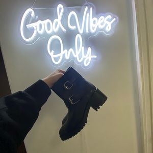 STEVE MADDEN AUTHENTIC LEATHER BOOTS